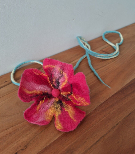 Fensterschmuck blumen gefilzt - blumen",