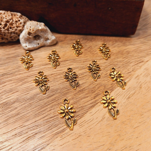 Blumen charms - /,